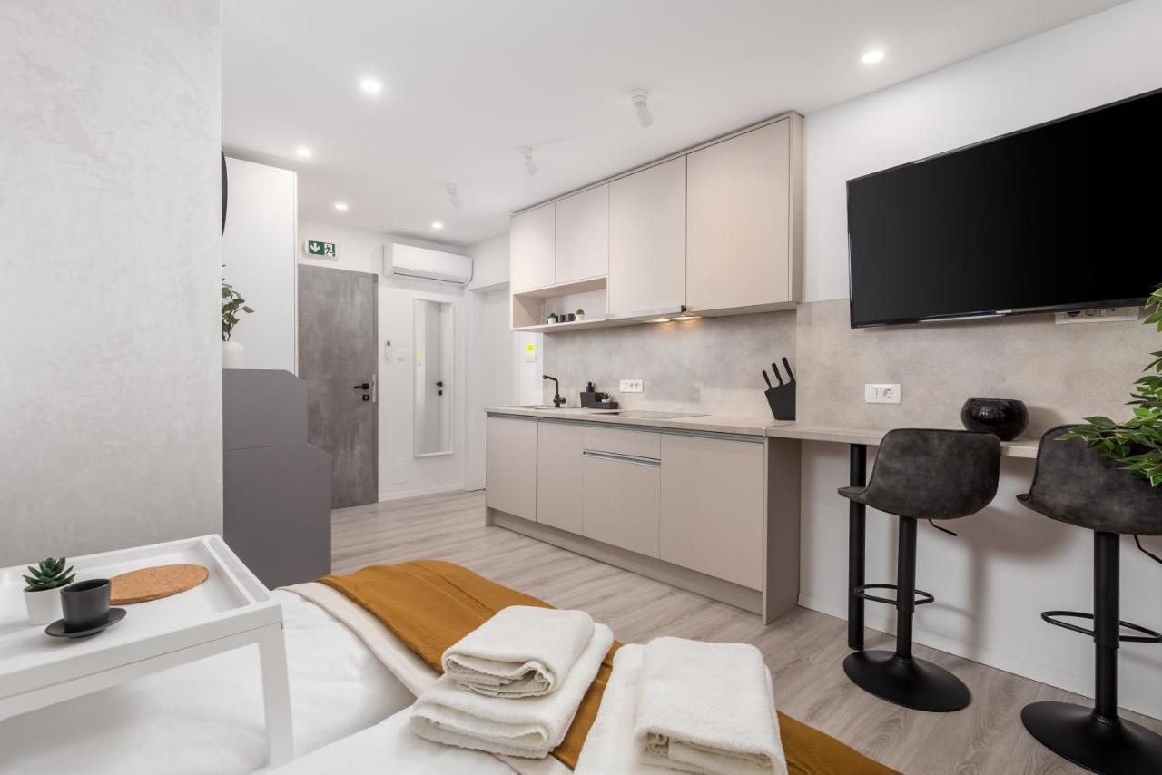 Apartments Penkala Риека Экстерьер фото
