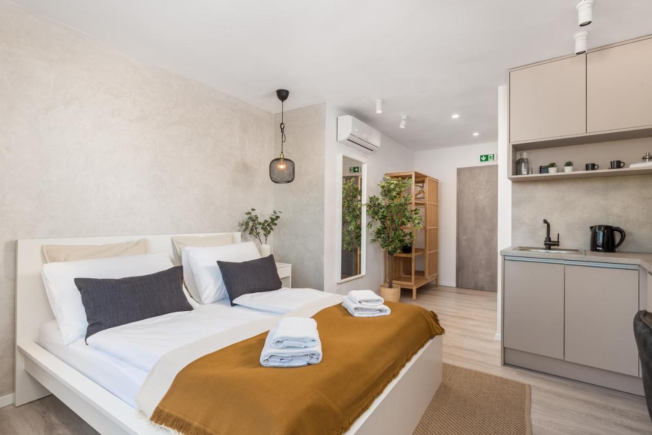 Apartments Penkala Риека Экстерьер фото