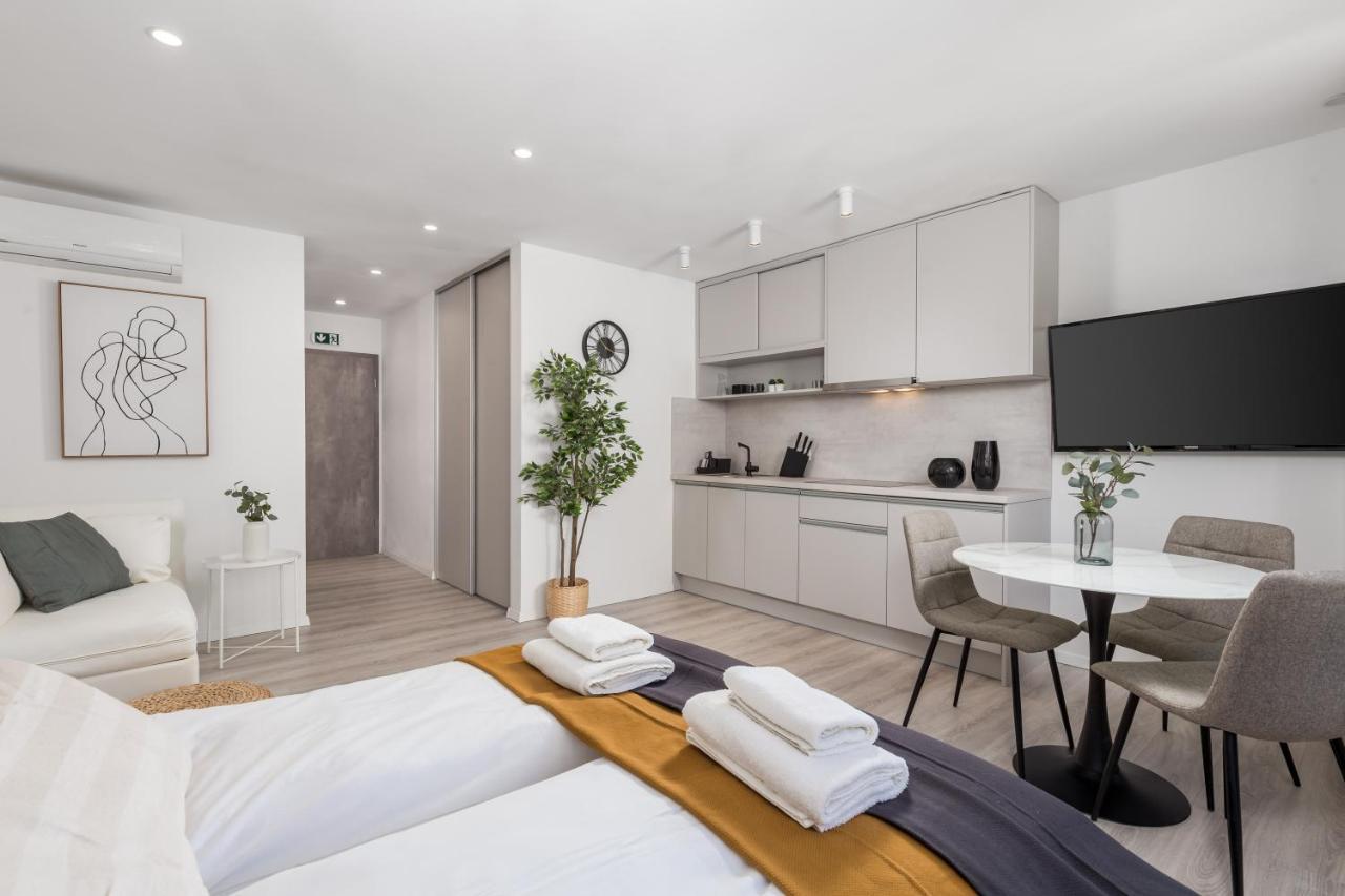 Apartments Penkala Риека Экстерьер фото