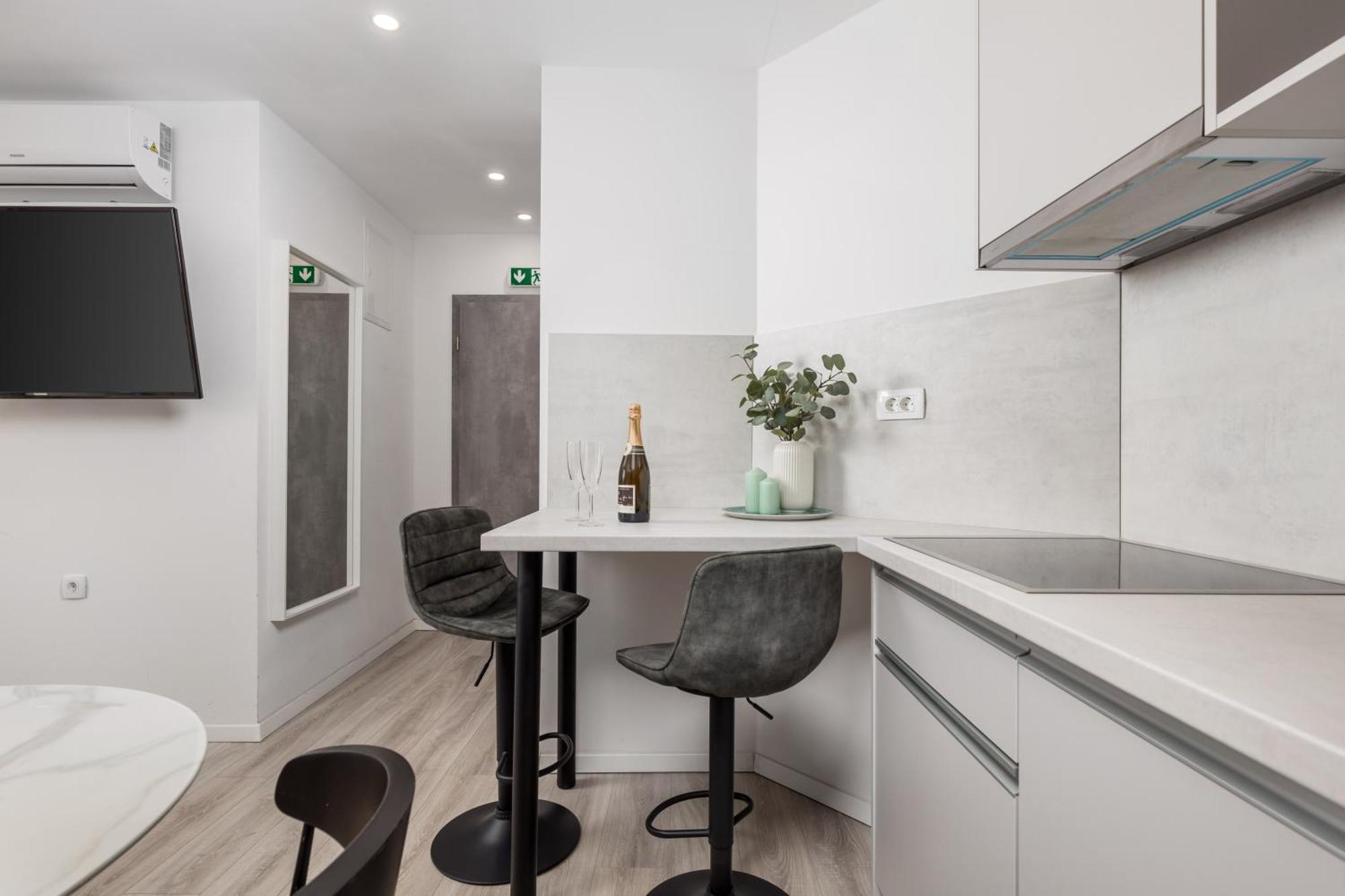 Apartments Penkala Риека Экстерьер фото