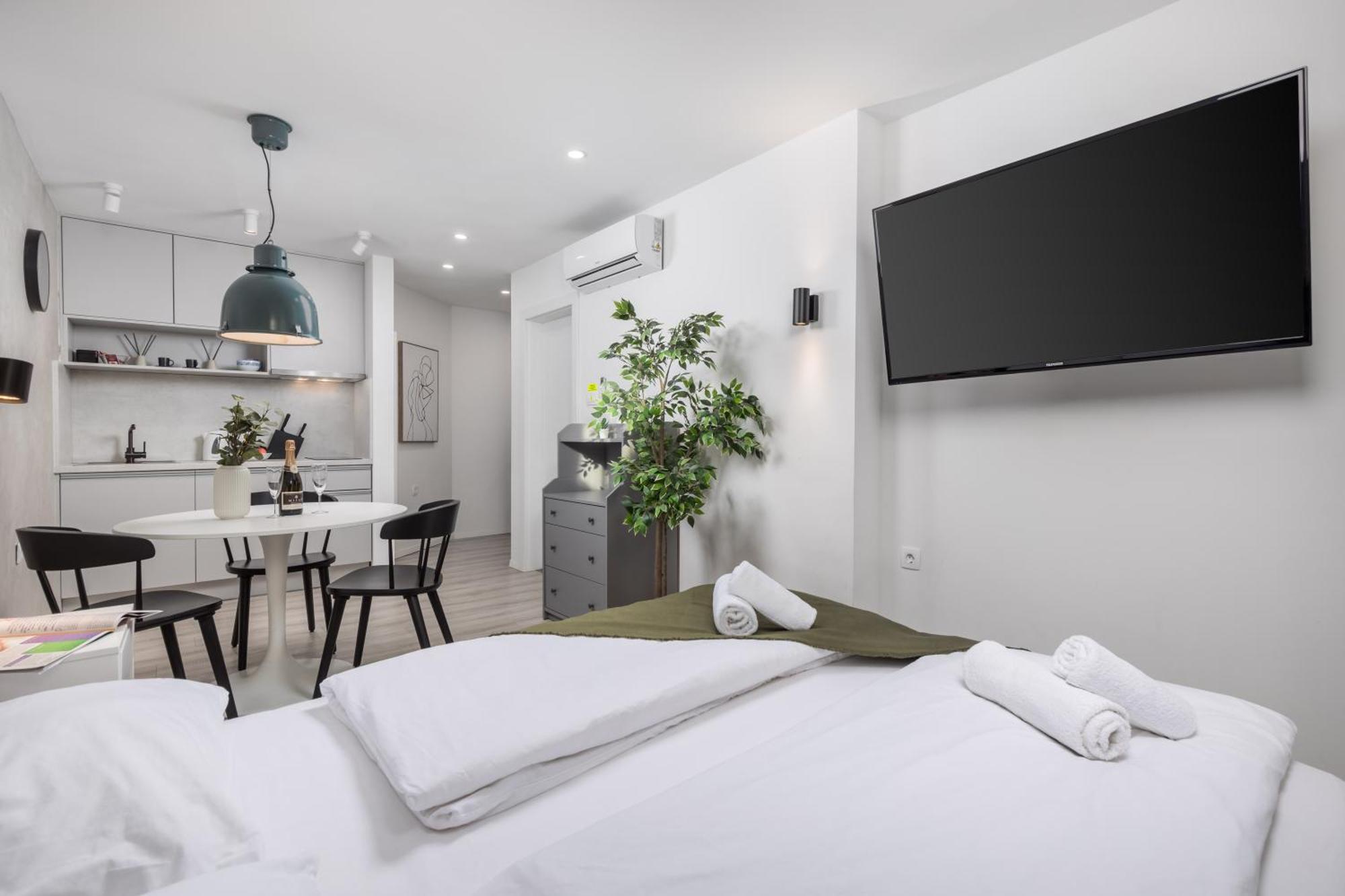 Apartments Penkala Риека Экстерьер фото